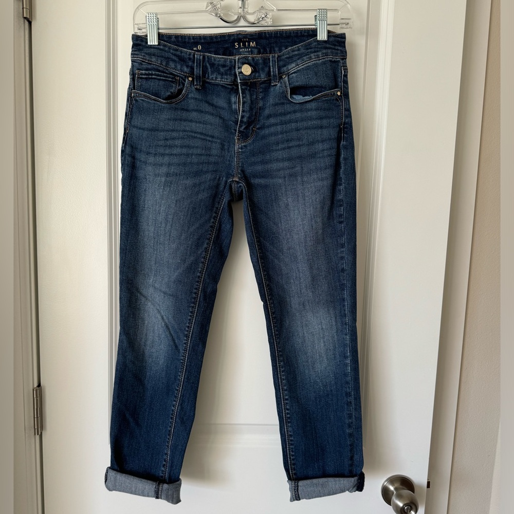 WHBM “The Slim Ankle” cropped jean with cuff. Size 0.